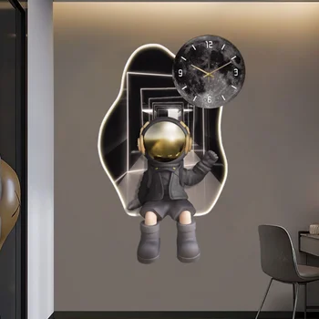 고도 40CM 우주 비행사 벽 시계 가정용 창의적인 거실,식당,벽 자동 시계 걸어보는 새로운 장식