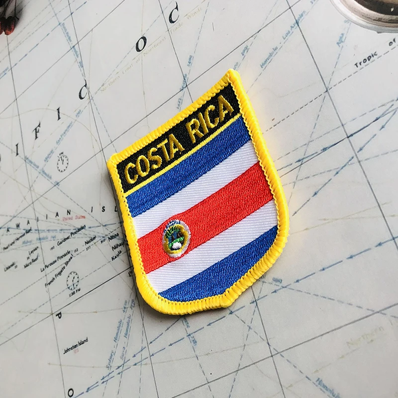 코스타리카 국기 자수 헝겊 조각 배지 방패와 사각형 모양의 핀 하나의 세트는 피복에 완 배낭을 장식