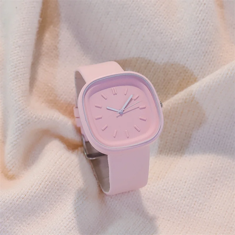 패션 여자의 시계 브랜드 스포츠 스타일로 여성용 시계 가죽 시계 여자는 여자의 석영 시계 팜므 시계